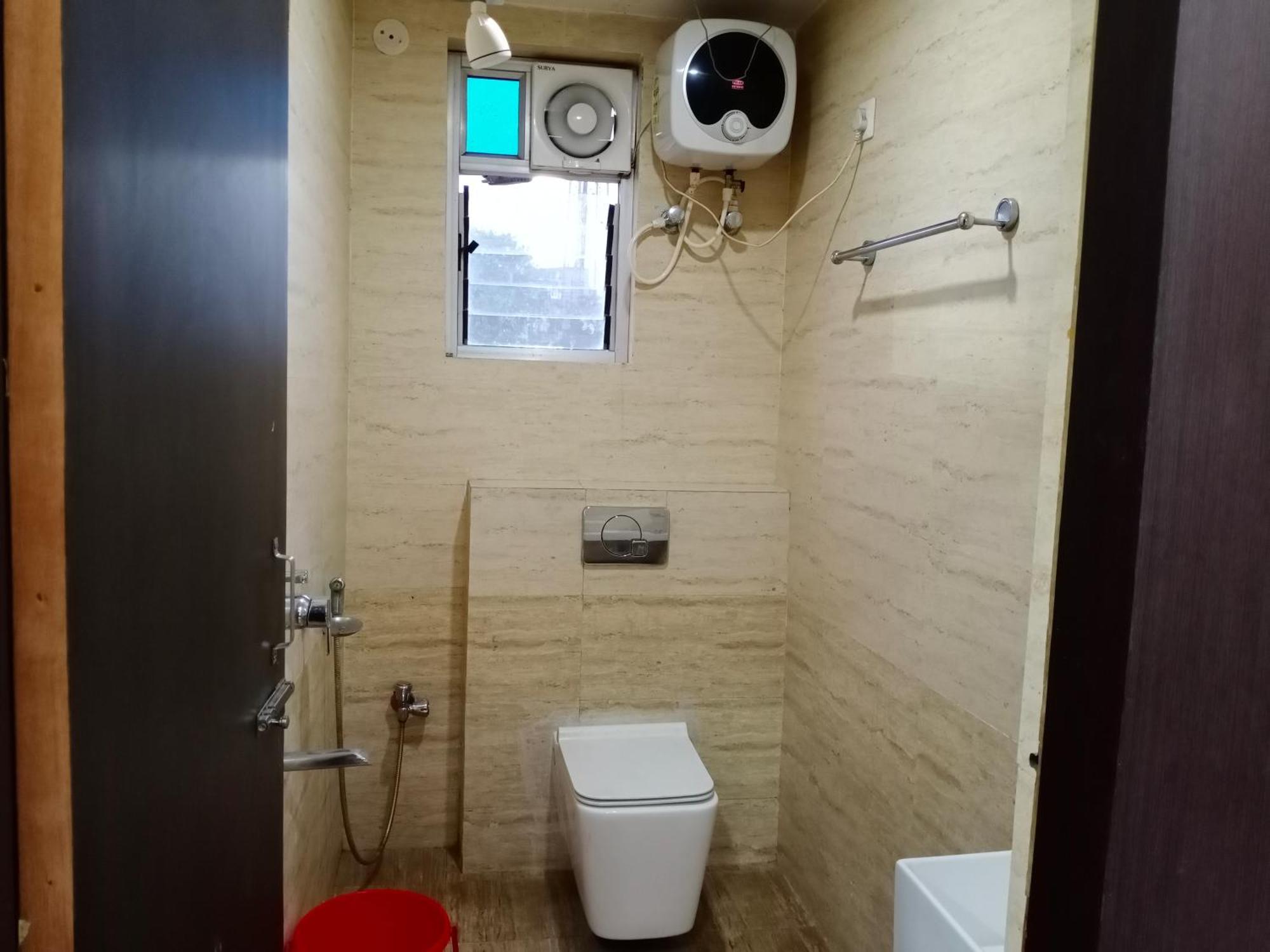 Hotel Sunaina International Гая Екстериор снимка