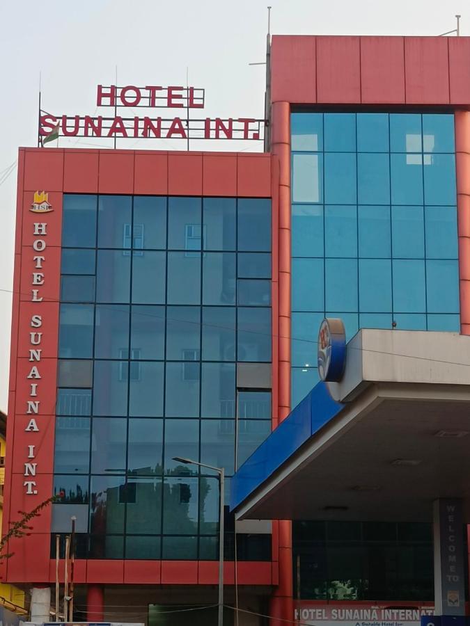 Hotel Sunaina International Гая Екстериор снимка